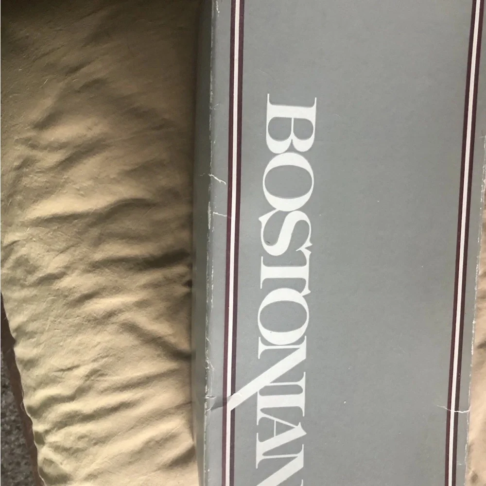 Bostonian polished black
